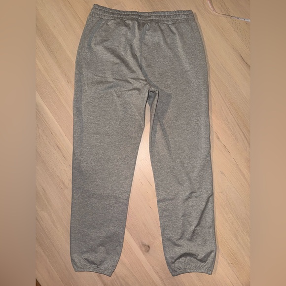 Vuori Granite Performance Jogger Medium Light Heather Gray - Picture 2 of 7